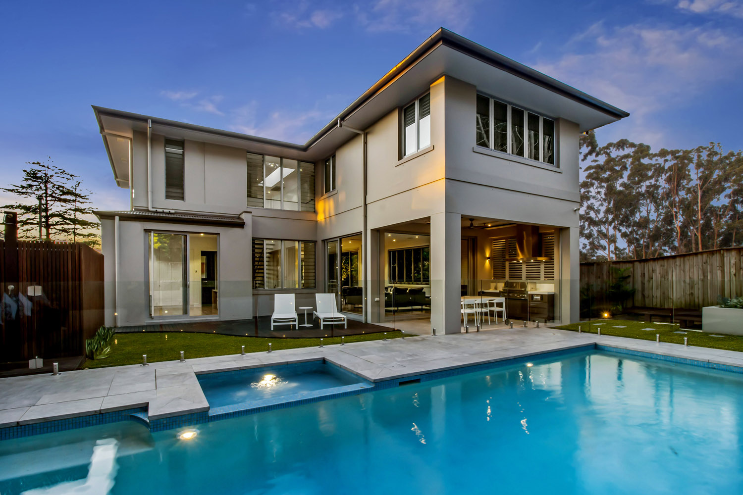 Killara Contemporary: View of house from the pool