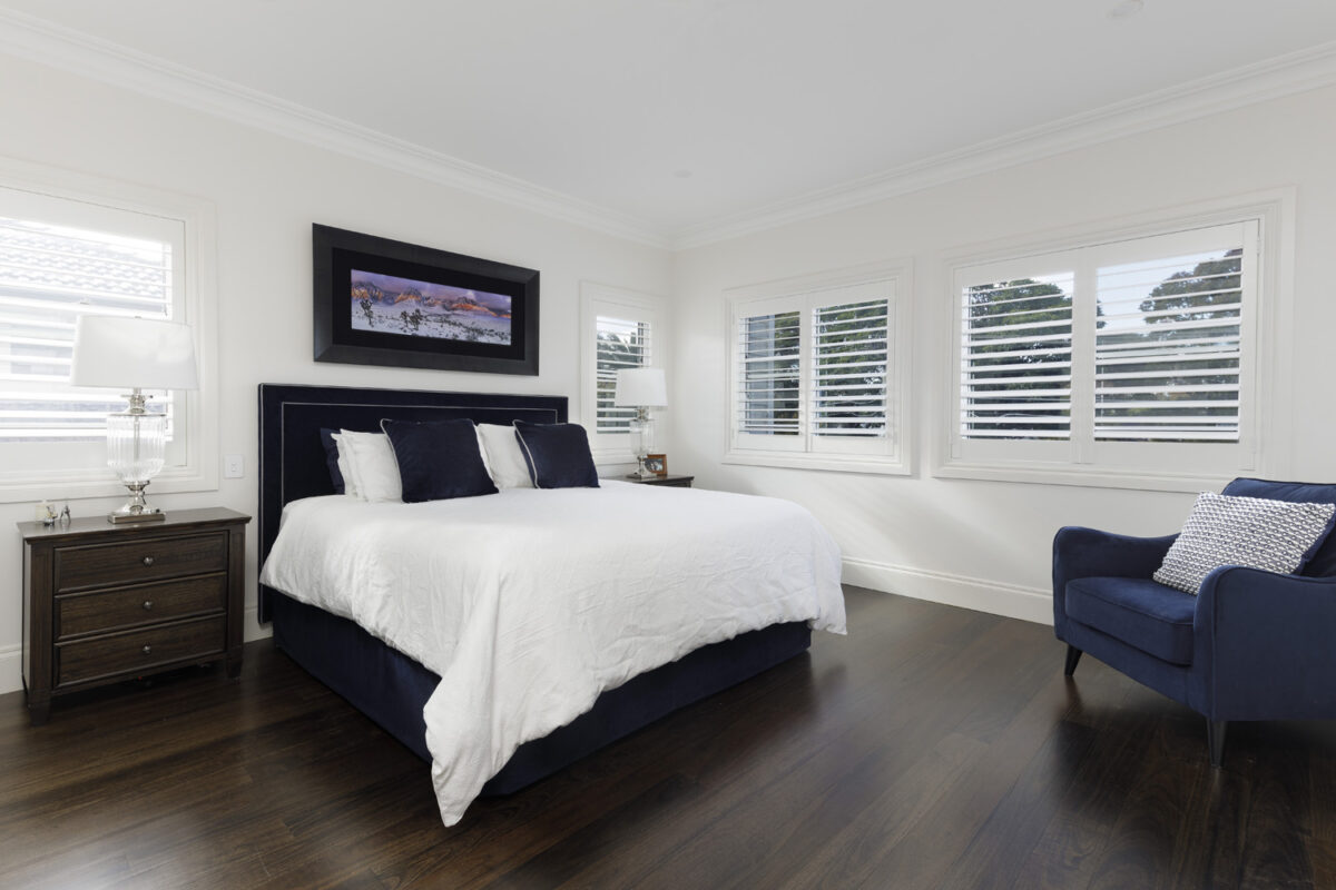 Willoughby Traditional Hamptons: Bedroom with plantation shutters