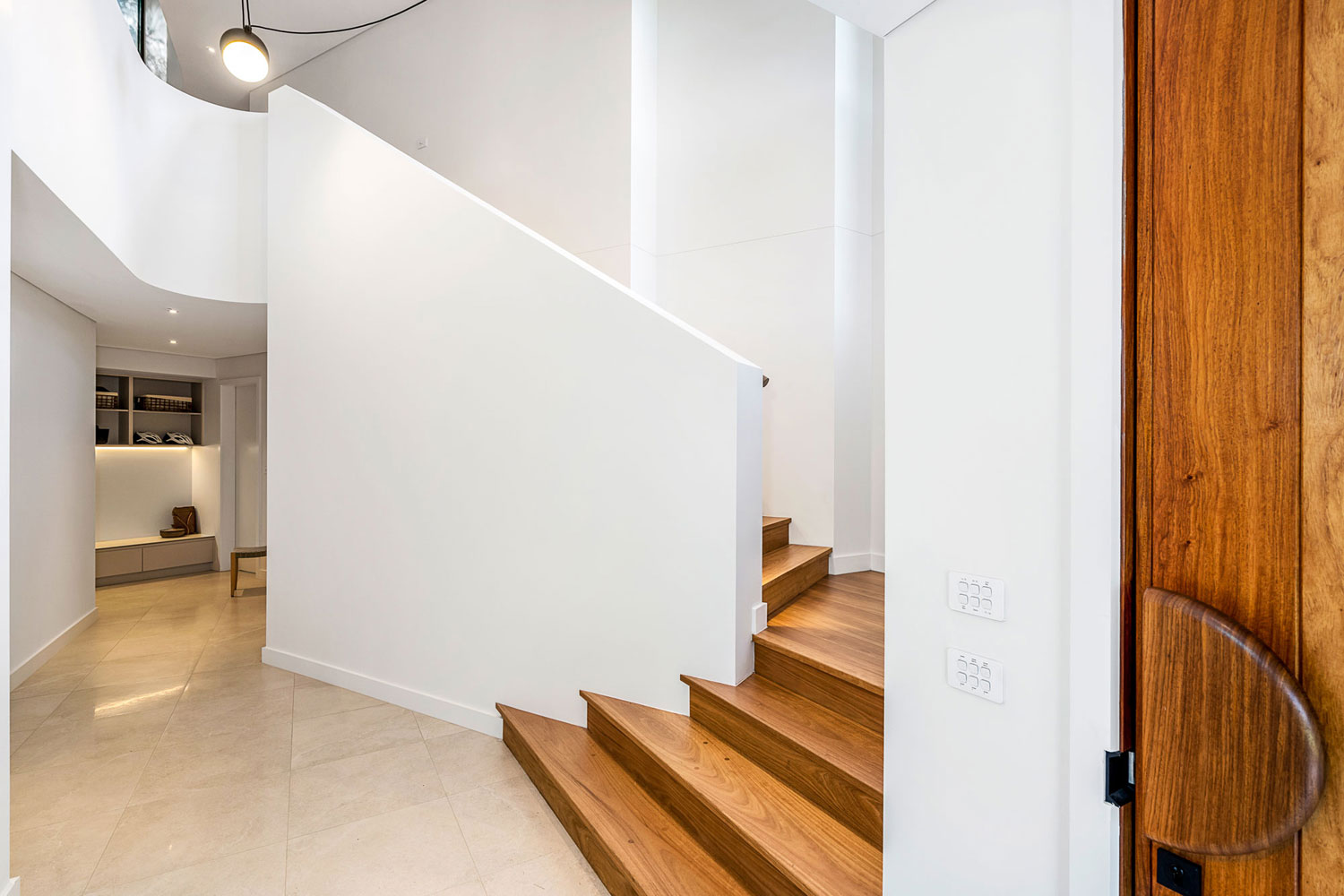 Northbridge Modern: architectural stairway