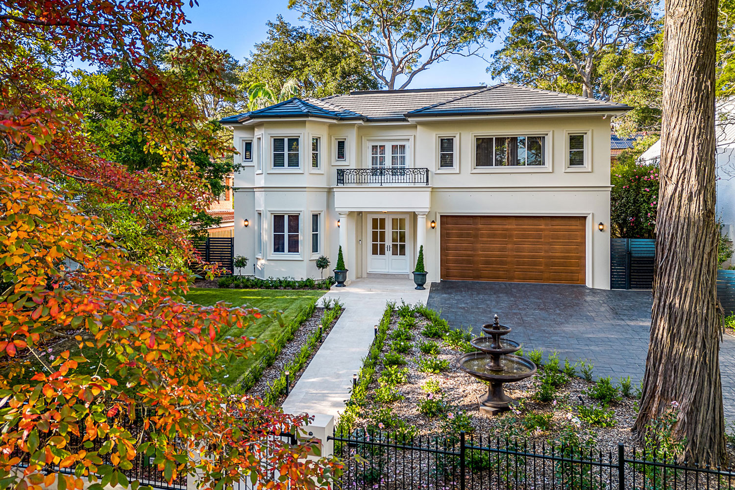 Pymble Classical Provincial: elevated view from the street
