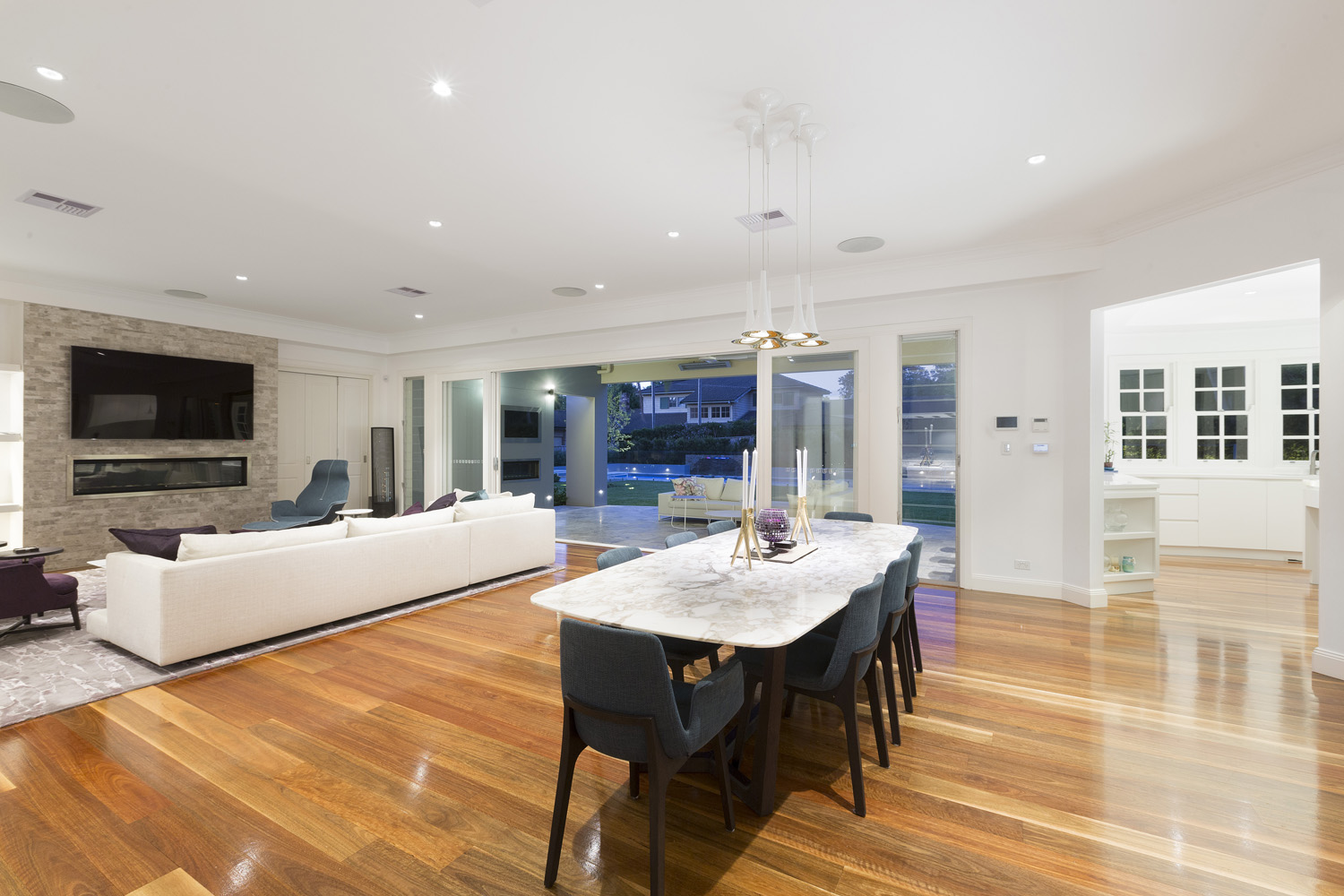 St Ives Mediterranean: living and dining area