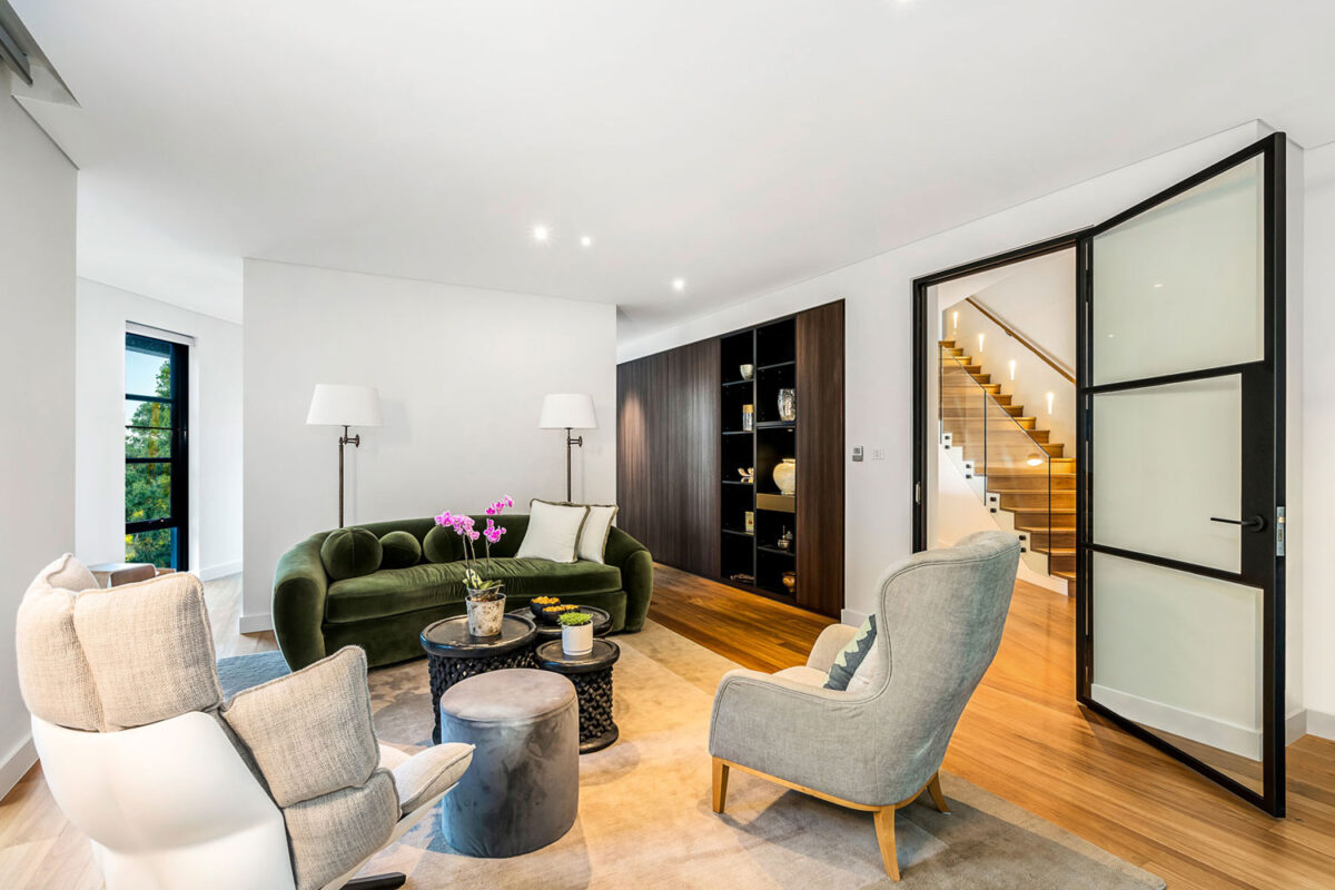Northbridge Modern: formal seating area
