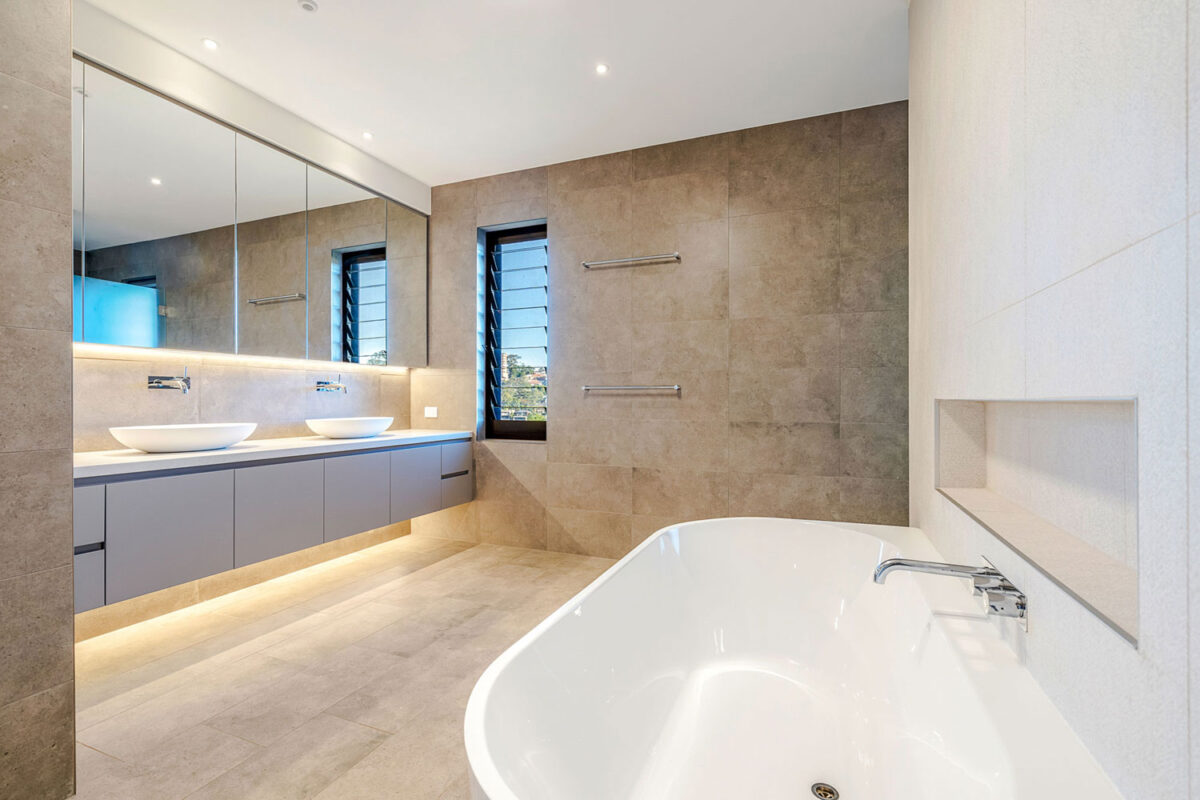 Northbridge Modern: bathroom