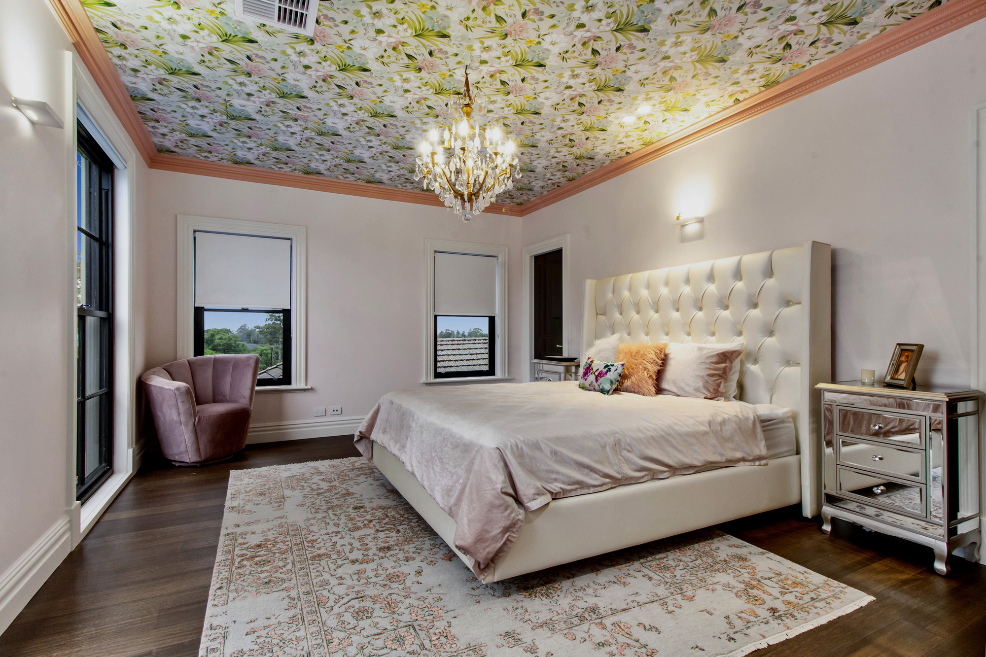 Oatlands Neo-Classical: bedroom with wallpapered ceiling