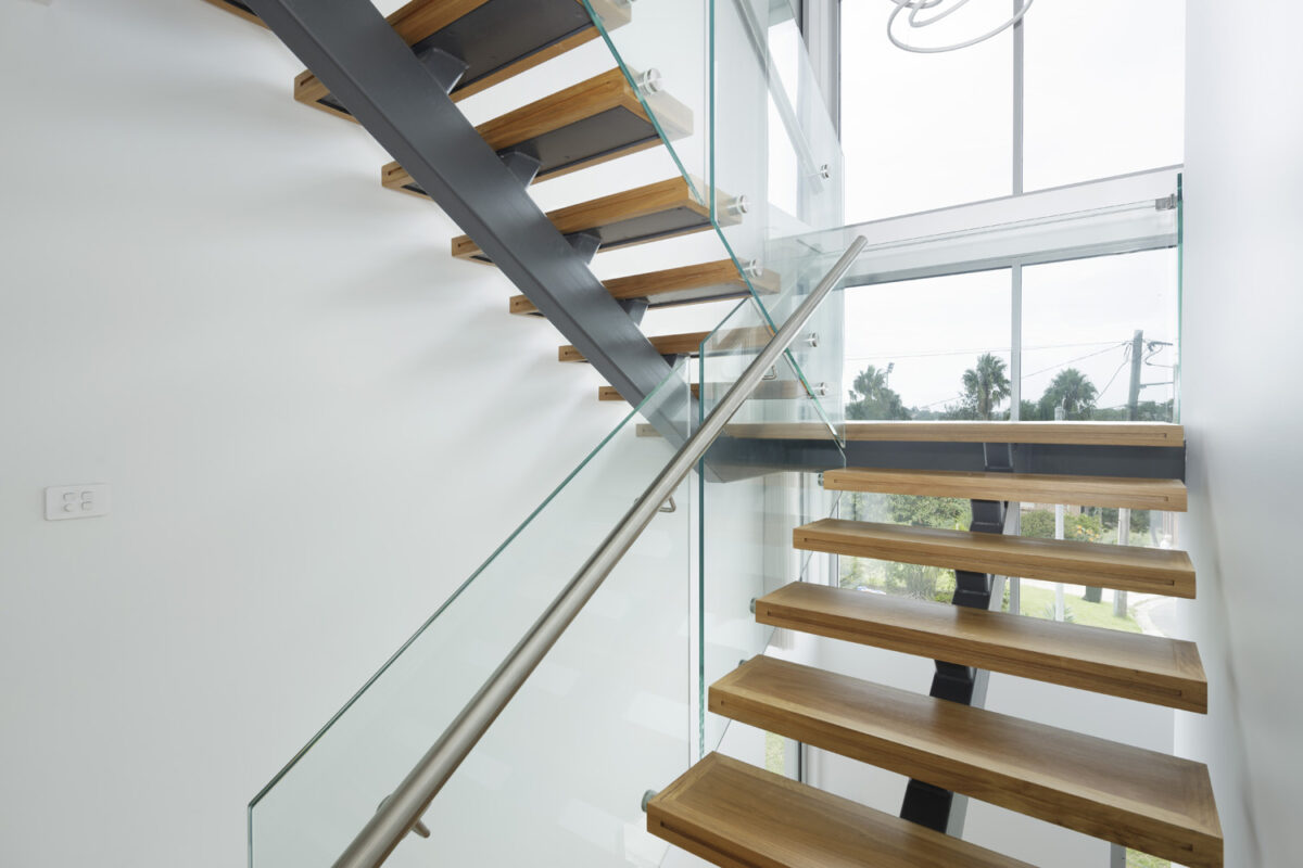 Brookvale Modern: Floating staircase