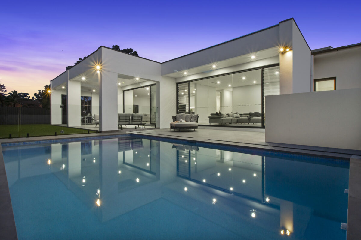 Glenhaven Modern Contemporary: pool lit up at night