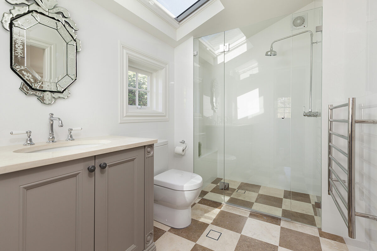 Seaforth Hamptons: bathroom